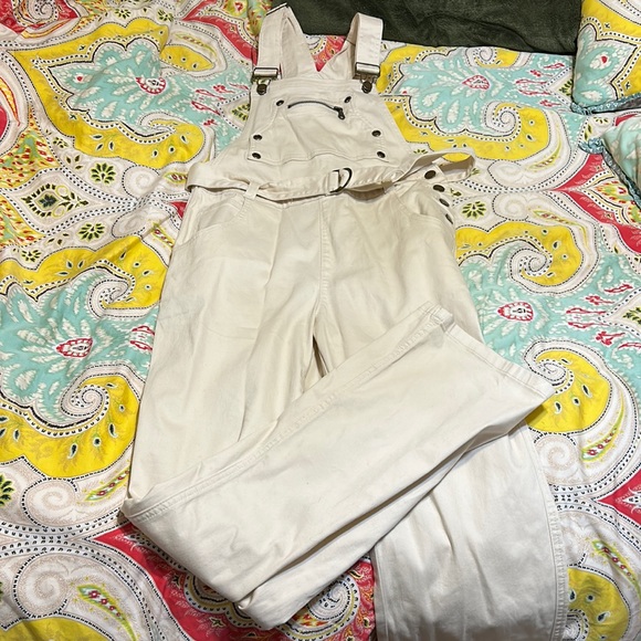 Buffbunny over it alls - Picture 1 of 5